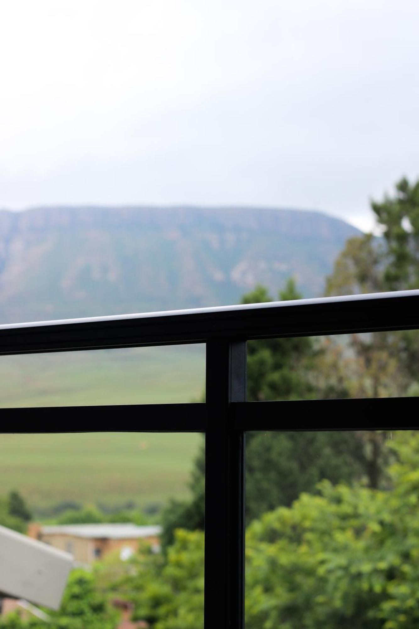 The Raz Bed and Breakfast Harrismith Exteriör bild