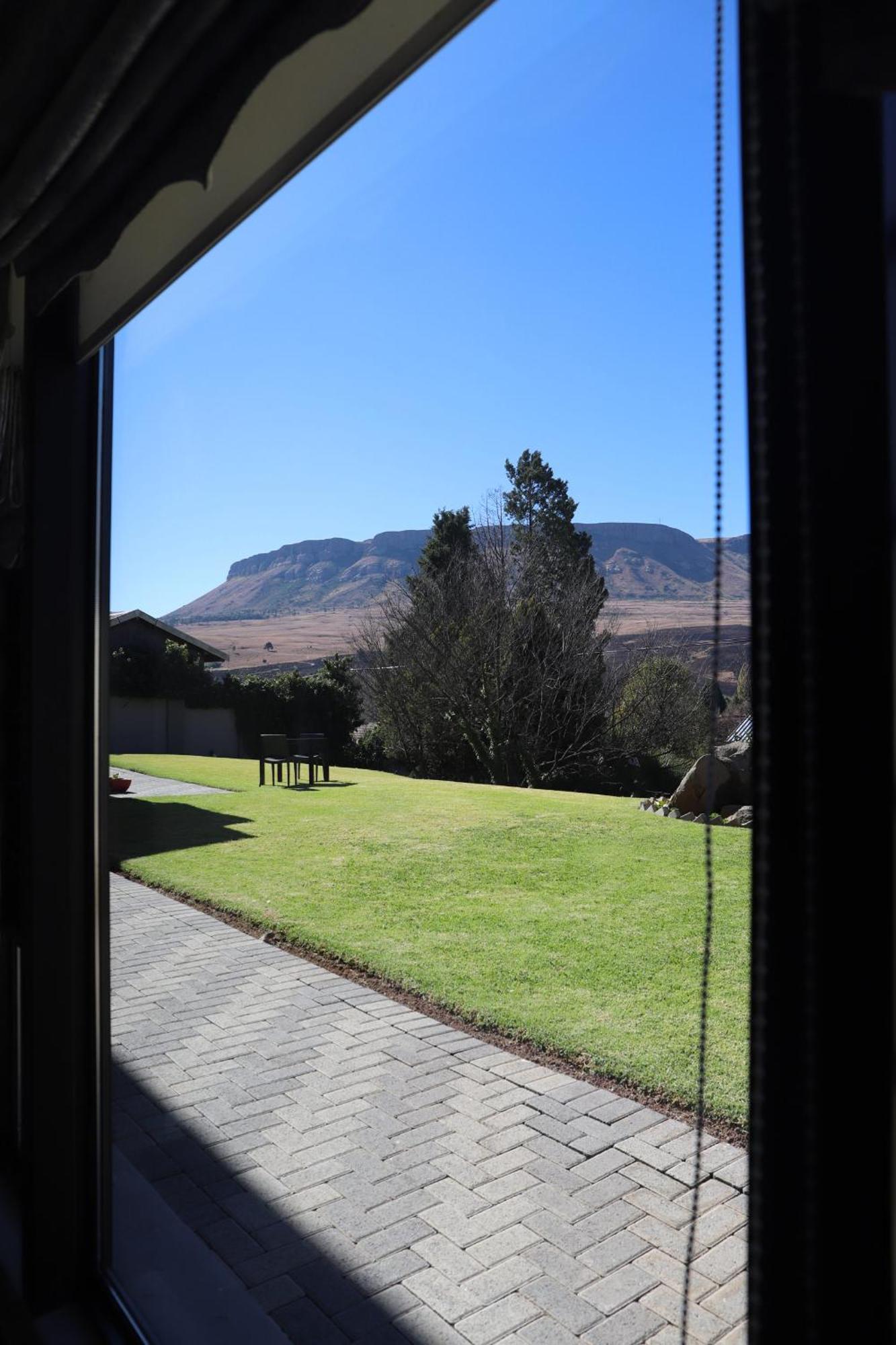 The Raz Bed and Breakfast Harrismith Exteriör bild